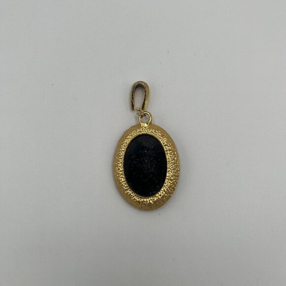 Vintage Black Resin Carved Shell Victorian Lady Faux Cameo Pendant Gold Tone - Picture 5 of 5